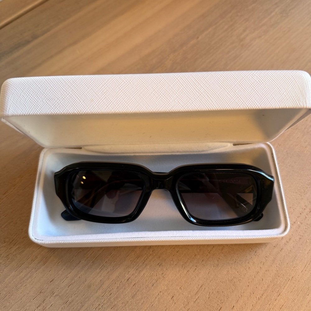 Chimi PERGA Black Rectangular Sunglasses - image 2